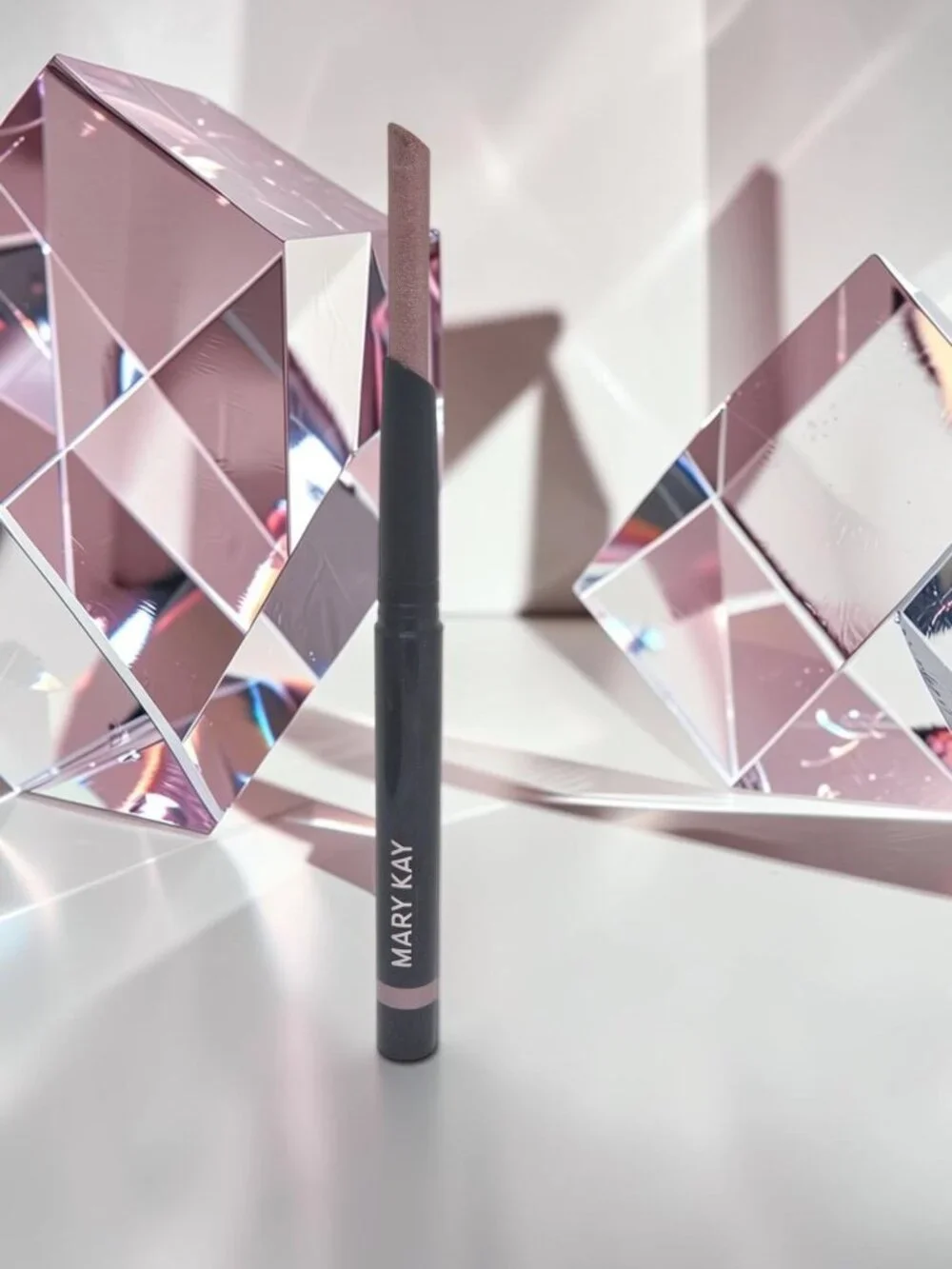 Eyeshadow Shimmer Stick - Pink Prisms - Mary Kay Limited Edition